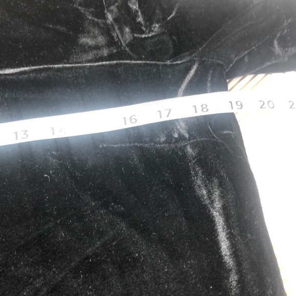 Banana Republic velvet top - Picture 7 of 7